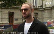 Aktivista Gnjot predao kabinetu predsednika Srbije apel umetnika da ne bude izručen Belorusiji Aktivista Gnjot predao kabinetu predsednika Srbije apel umetnika da ne bude izručen Belorusiji